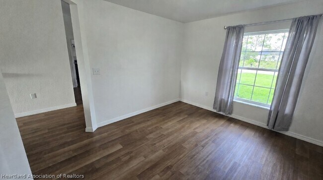Building Photo - 4720 San Lorenzo Dr