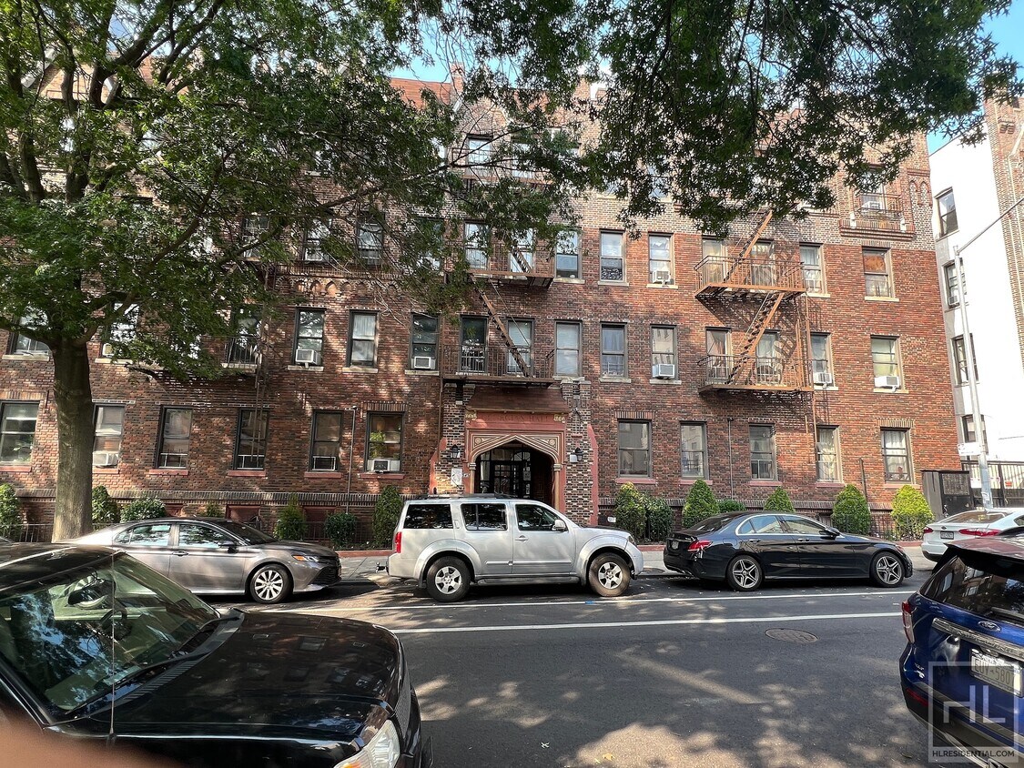 Primary Photo - 85 STREET