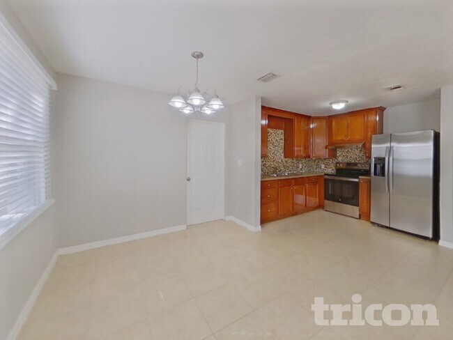 Building Photo - 5551 82nd Ave N