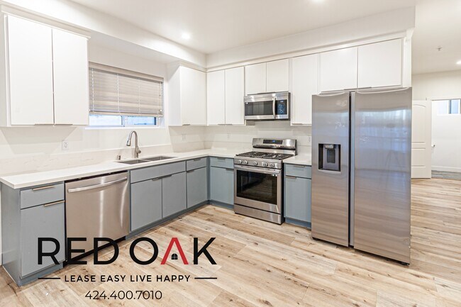 Foto del edificio - 5652 Farmdale Ave