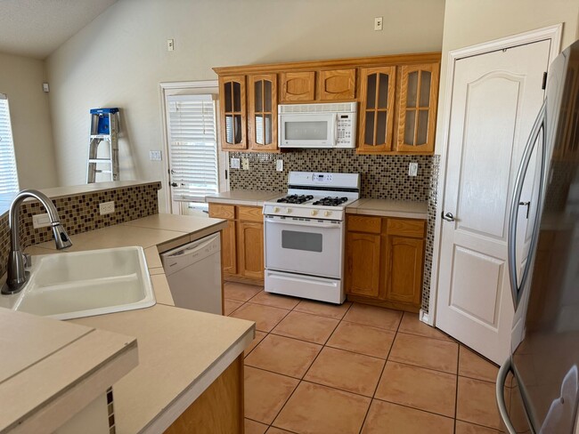 Foto del edificio - 3 Bedroom, 2 Bathroom Home in Edgewood, NM