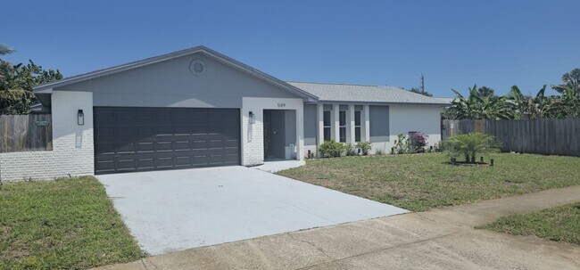 Foto del edificio - $4,800 Per Month FULLY FURNISHED - SATELLITE BEACH FL- MINUTES TO BEACH