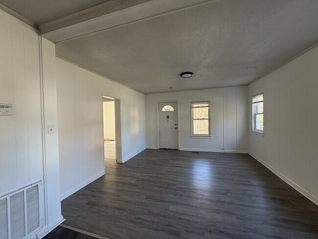 Foto del edificio - 1964 Bethel Ave