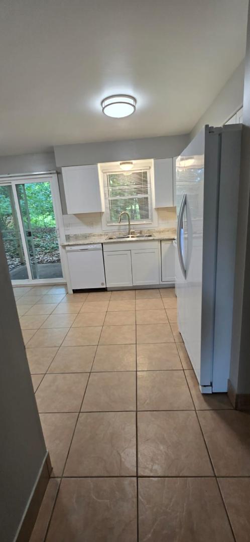 Foto del edificio - 1363 Vineland Ct SE