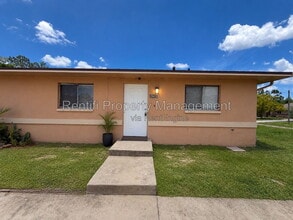 Building Photo - 2802 Owen Ave S