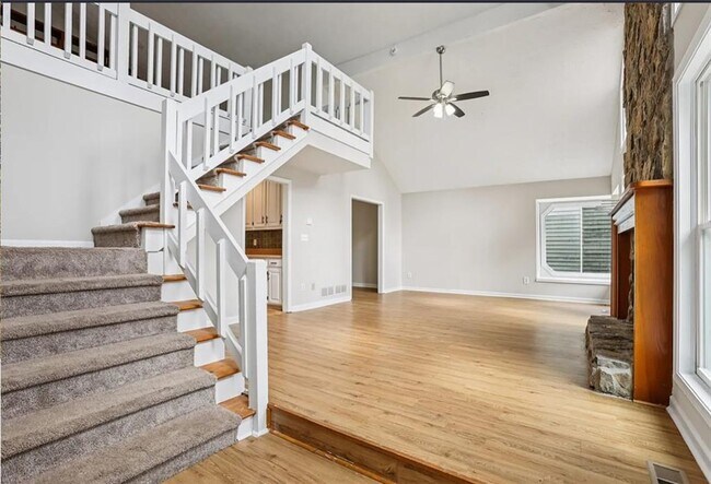 Foto del edificio - 270 St Simon's Cove