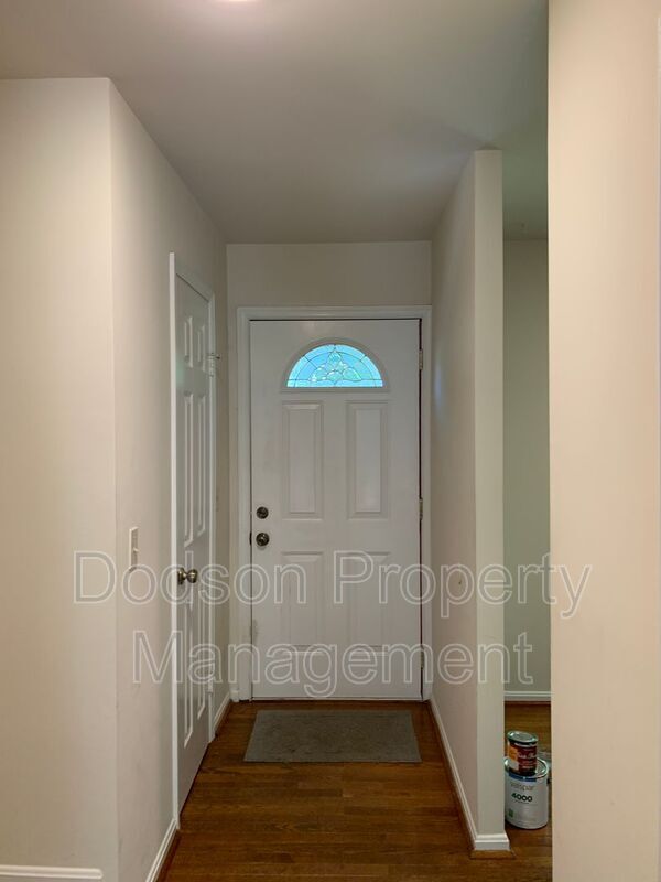 Building Photo - 10725 Brice Ct