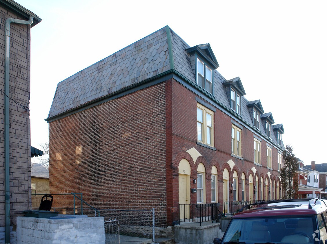 Building Photo - 104-112 N 21st St
