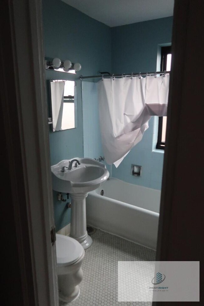 Foto del edificio - 5301 N Ashland Ave