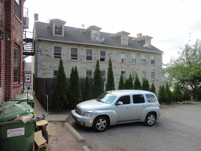 Foto del edificio - 634-640 Walnut St