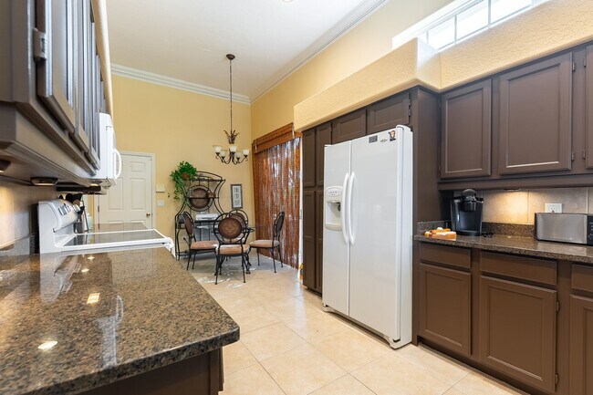 Foto del edificio - Beautiful 2-Bed Pool Home with Deeded Golf...