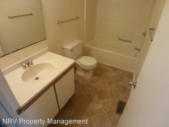 Building Photo - 4 br, 2 bath House - 347 Pheasant Run