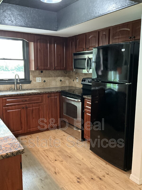 Building Photo - 4038 Doral