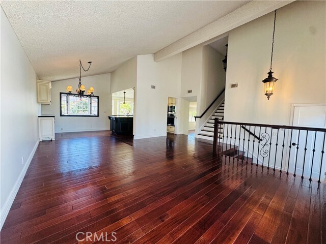 Foto del edificio - 6402 Cantiles Ave