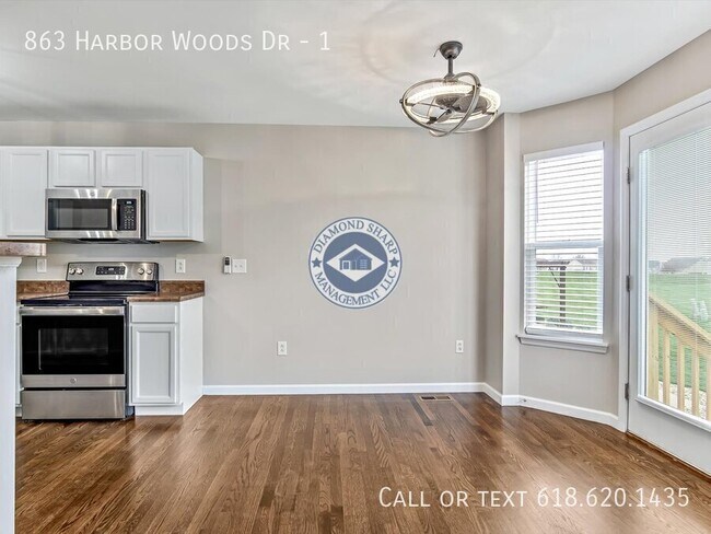 Building Photo - 863 Harbor Woods Dr