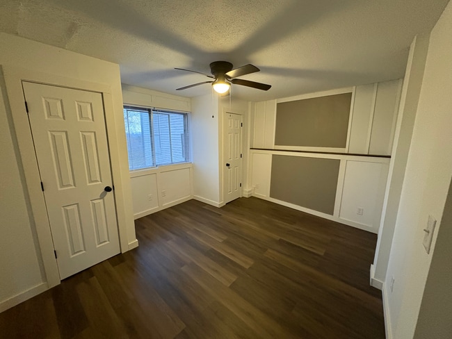 Building Photo - Hillwood Villas