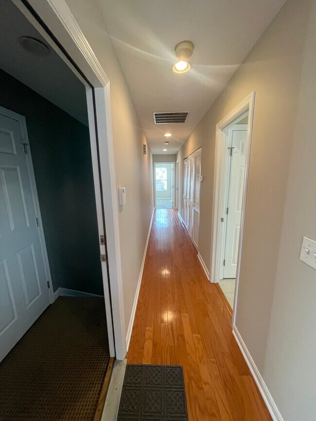 4129 Ballard Ave Unit 4129, Cincinnati, OH 45209 Condo for Rent in Cincinnati, OH