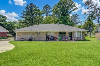 Building Photo - 24522 Glen Loch Dr