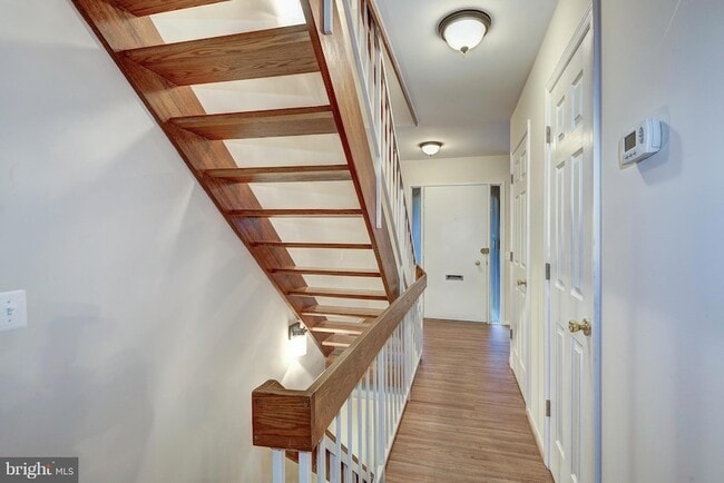 Building Photo - 1502 Farsta Ct