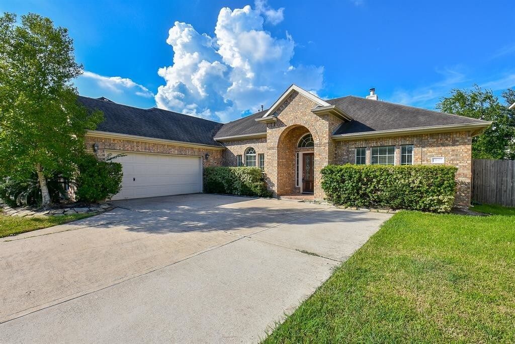 11605 Bay Ledge Dr, Pearland, TX 77584 House for Rent in Pearland, TX