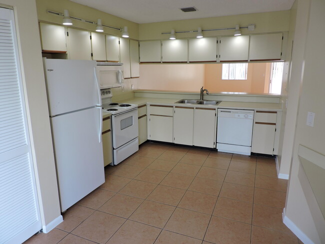 Foto del edificio - 6239 Riverwalk Ln