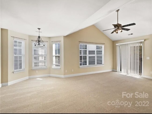 Building Photo - 6832 Park Place Dr