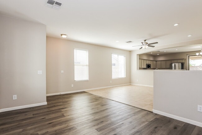 Building Photo - 40994 N Vine Ave