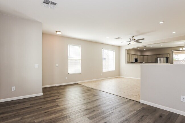 Foto del edificio - 40994 N Vine Ave