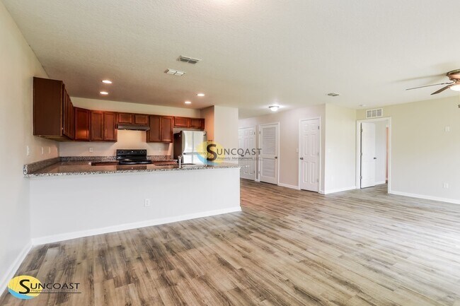 Building Photo - 7065 Plymouth Grove Ct