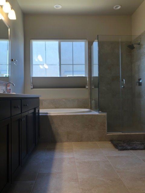 Building Photo - 3 br, 2.5 bath House - 2962 Bluffs Drive