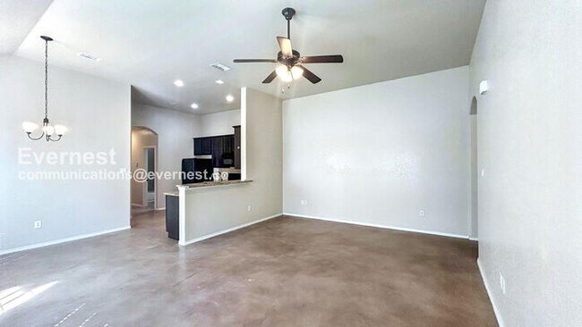 Foto del edificio - 194 Joanne Cv