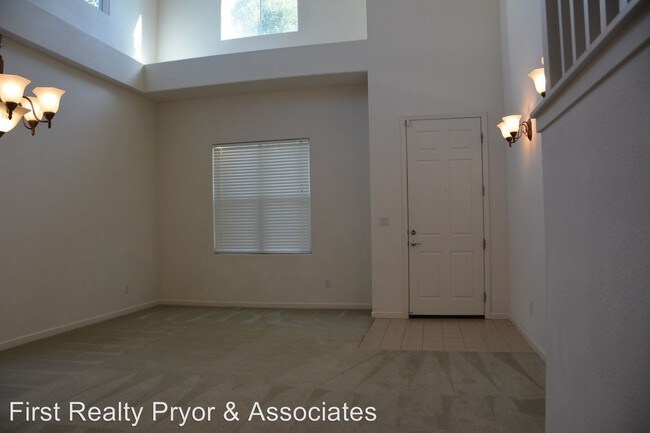 Building Photo - 4 br, 3 bath House - 1822 Sanger Peak Way