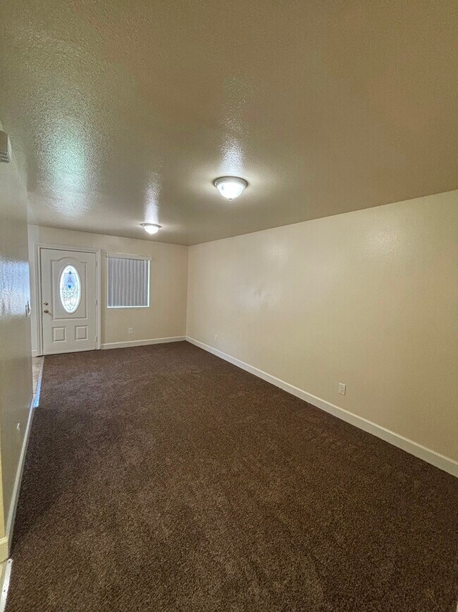 Foto del edificio - 705 E 52nd Pl