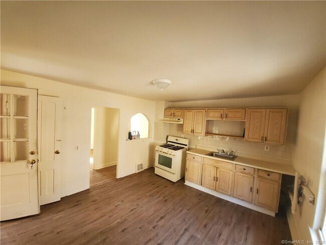 Foto del edificio - 1134 Ogden St Ext