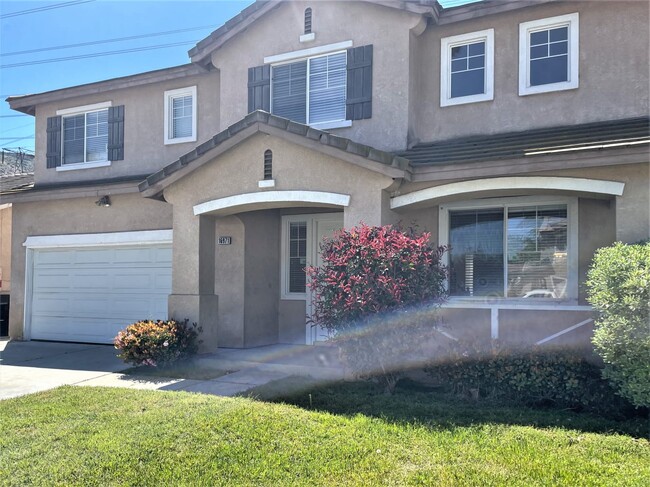 Building Photo - 16971 El Agua Dr