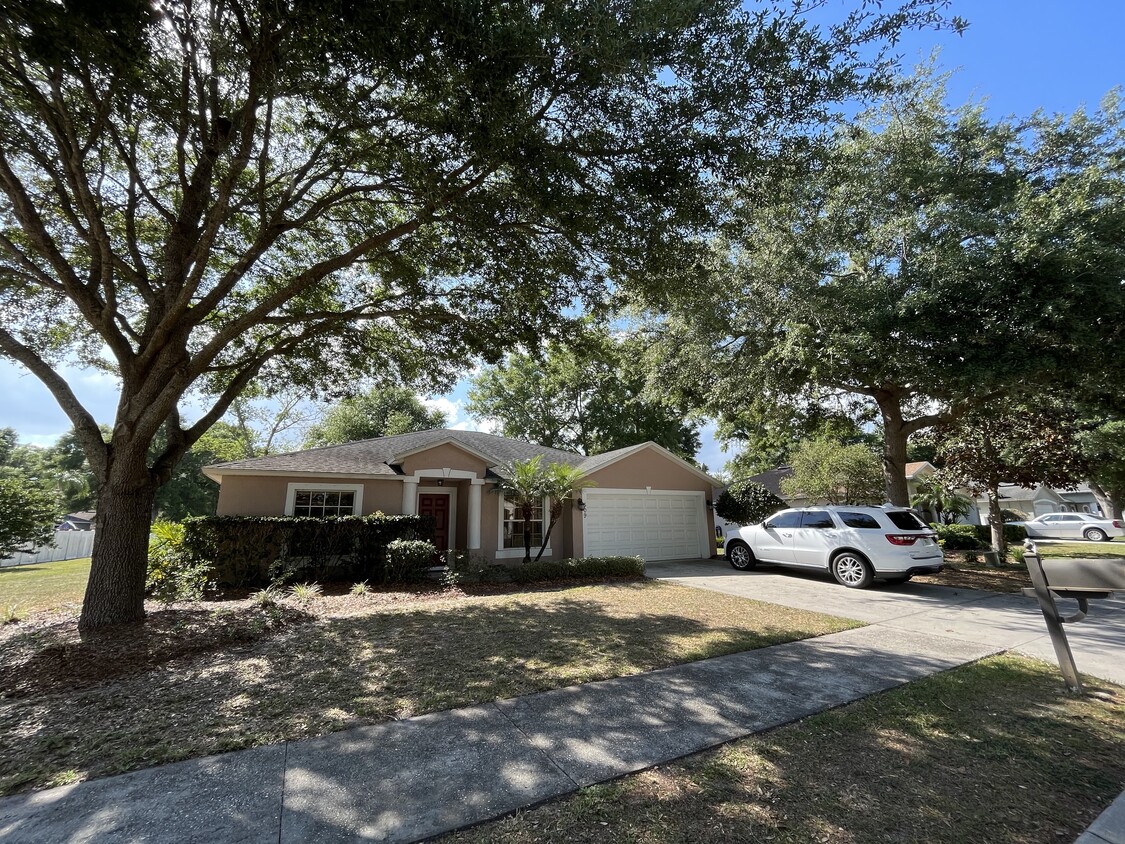 Exterior Front - 509 Cypress Oak Cir