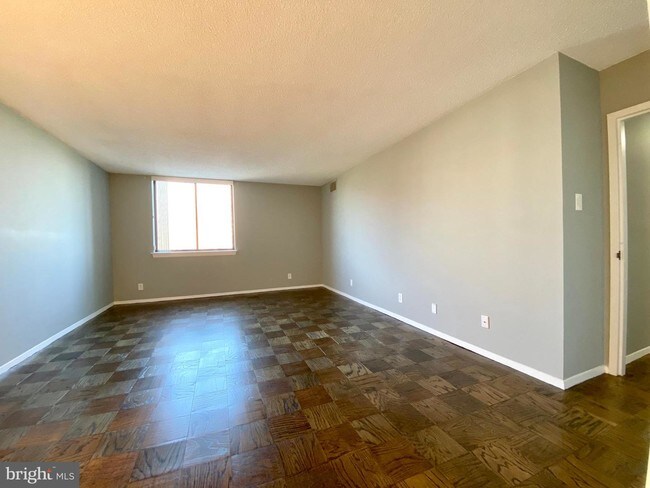 Foto del edificio - 3800 Fairfax Dr