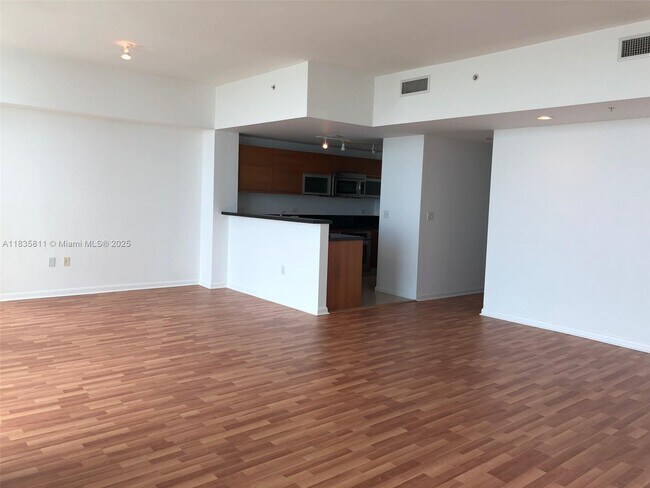 Foto del edificio - 253 NE 2nd St