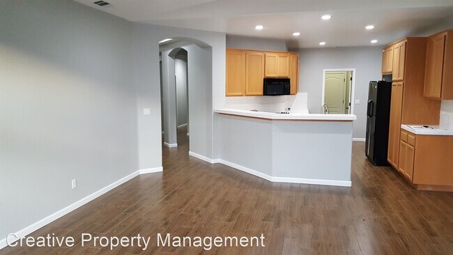 Building Photo - 3 br, 2 bath House - 1623 Paraiso Drive