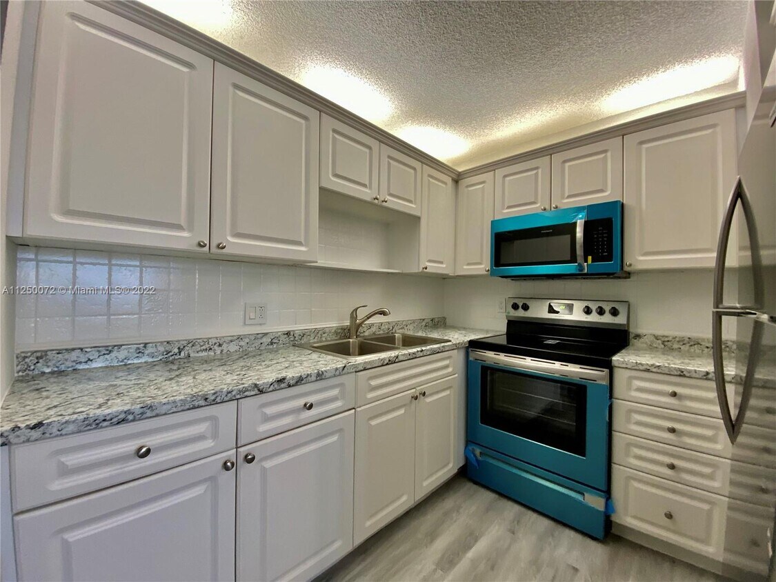 22 SE 3rd Terrace Unit 38, Dania Beach, FL 33004 Condo for Rent in