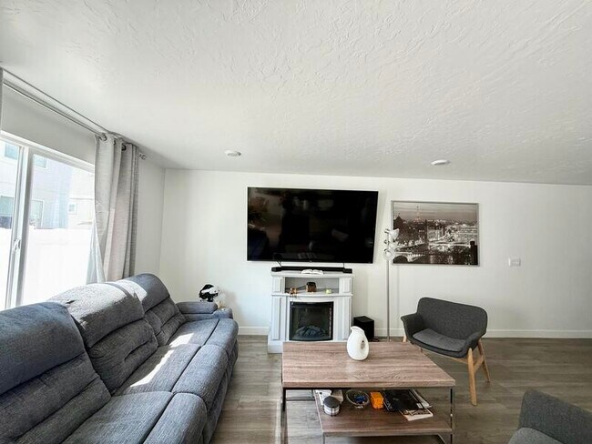 Building Photo - 3799 Bingham Mine Dr