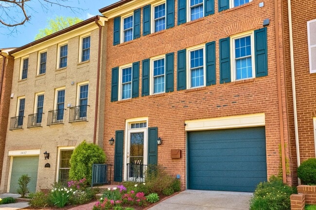 Photo - 2329 S Queen St Townhome