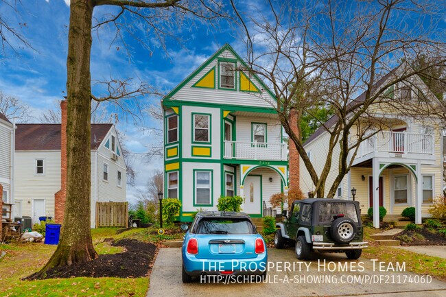Building Photo - Lovely updated detached house in Columbia!
