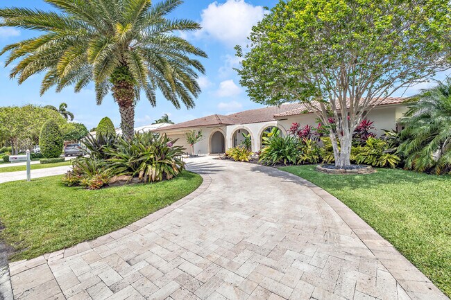 Foto del edificio - 2471 NE 46th St