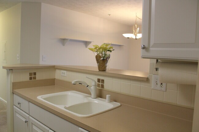 Foto del edificio - 8700 Natures Trail Ct