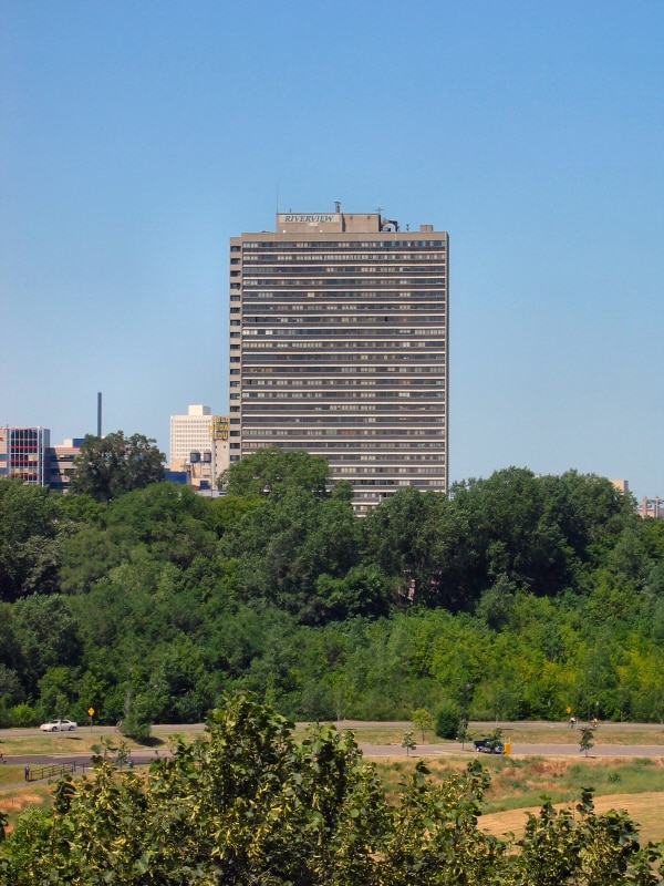 Building Photo - Riverview Tower