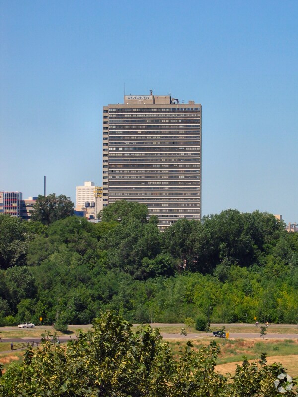 Foto del edificio - Riverview Tower