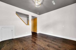 Building Photo - 1838 S Springfield Ave