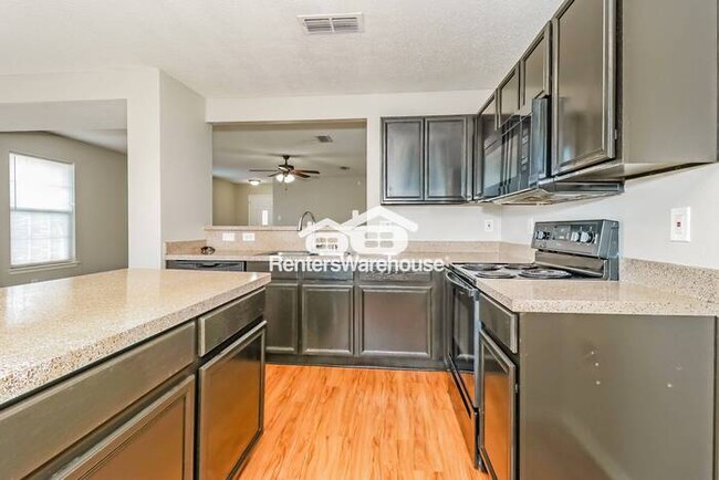 Foto del edificio - 4 bed/2 bath Move-In Ready.