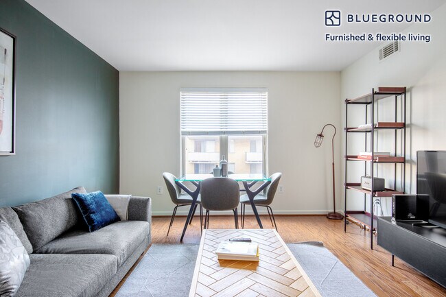 Foto del edificio - 1200 14th St NW